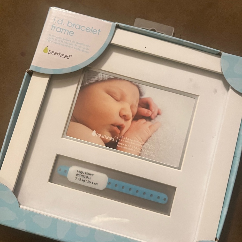Pearhead Blue ID Bracelet Frame